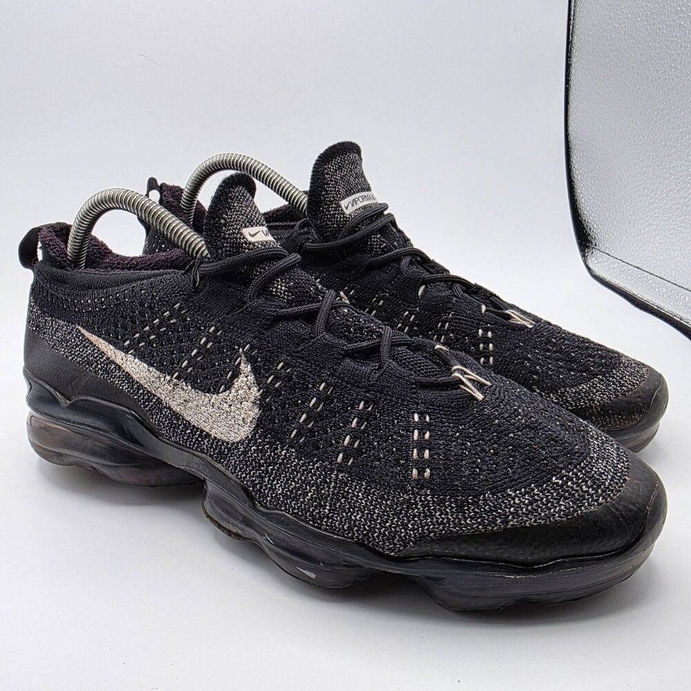 Nike Air Vapormax Flyknit 2023 Mens Size 9.5 Black Athletic Shoes DV1678-001